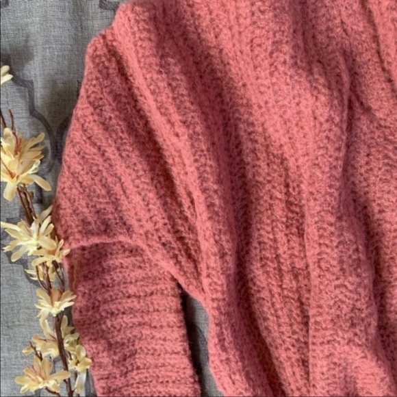 NWT-Free People Boho Yummy Moonbeam Alpaca V-Neck Sweater- Prairie Pink
Size S - Picture 4 of 13